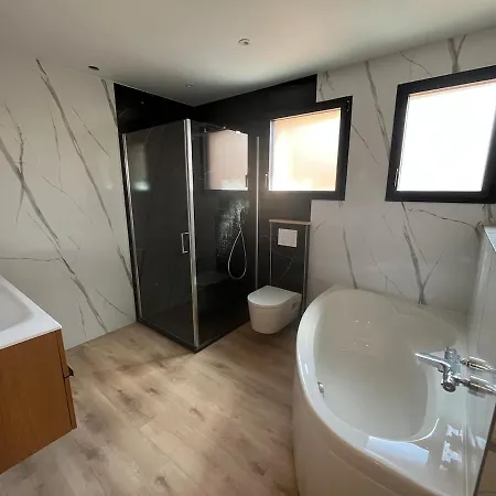 Au Moutchic Pour 10 Pers, 2 , 3 Ch , 1 Sdb Villa